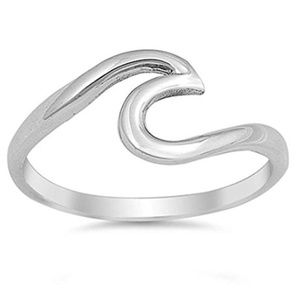 Gorgeous Silver Wave Ring!